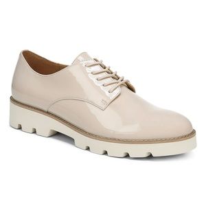 Vionic Adina Lace-Up Oxford